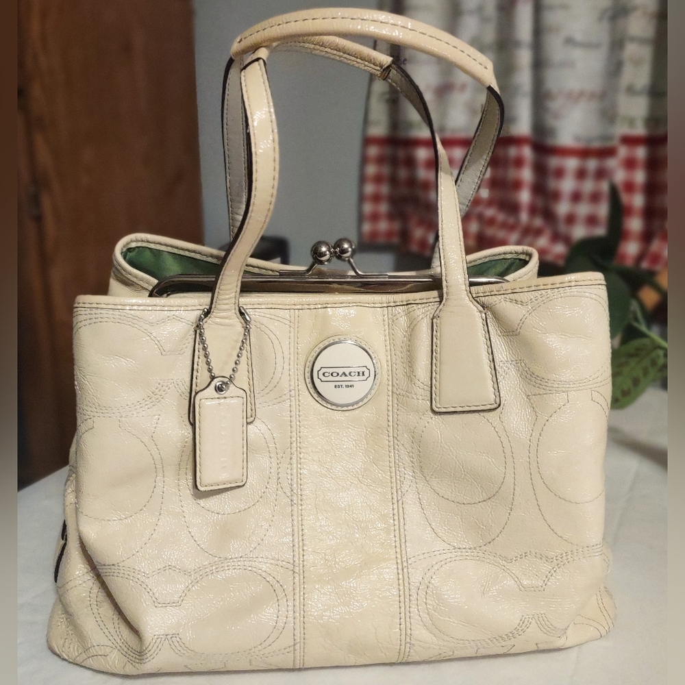 COACH Cream&Green Shoulder Handbag